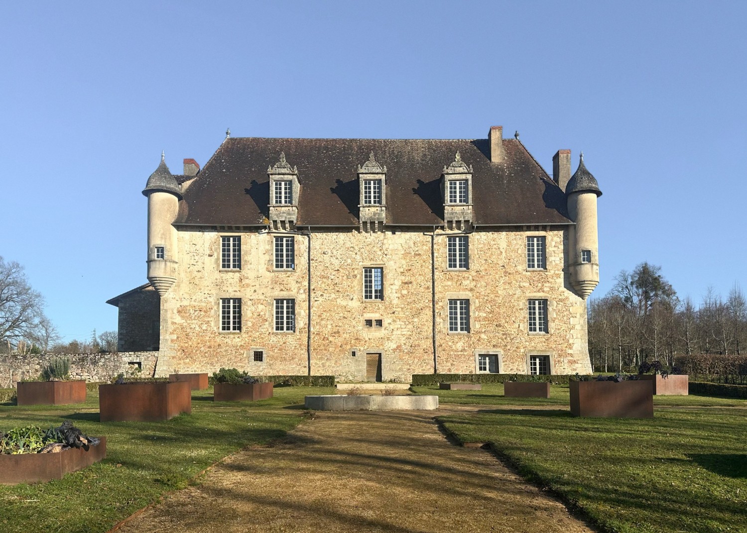 chateau-de-la-borie-terrasse.jpg
